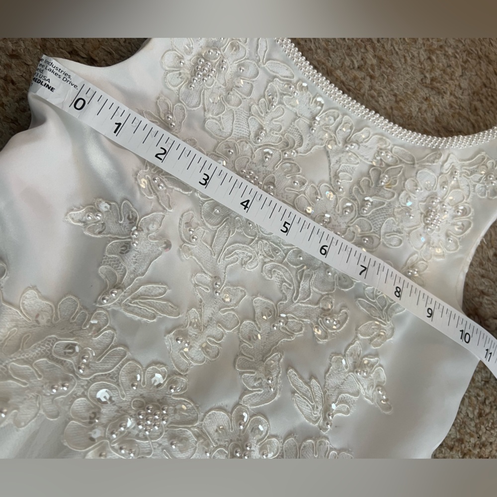 Lady Eleanor for David's Bridal Flower Girl Dress- Size 6 - Picture 12 of 17